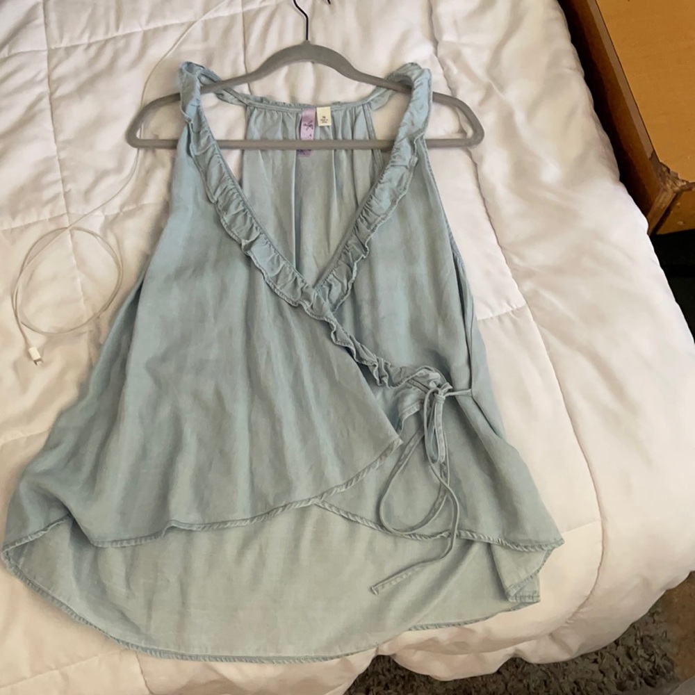 Tie flowy tank top